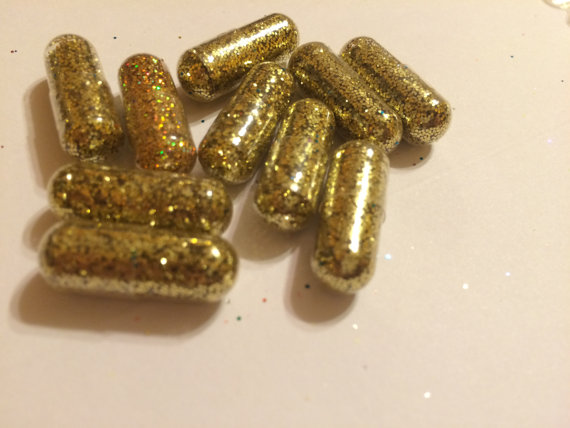 gold-glitter-pills