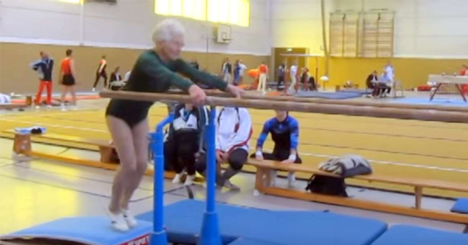 Hun er 86 år, men gjør noe hun ikke klarte da hun var 30. Forbered deg…